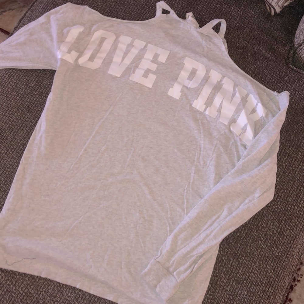 Off the shoulder long sleeve PINK shirt